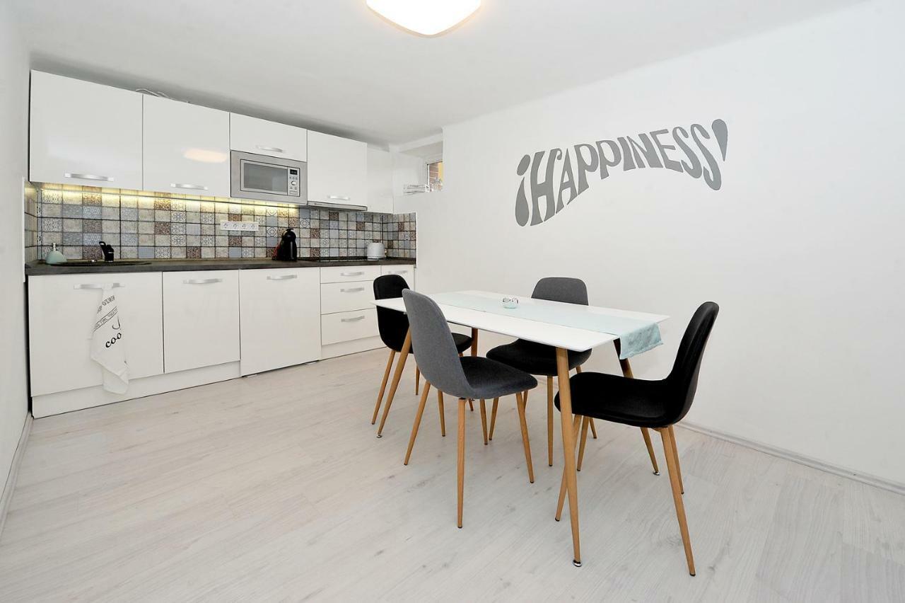 Pure Apartman Pecs Ngoại thất bức ảnh